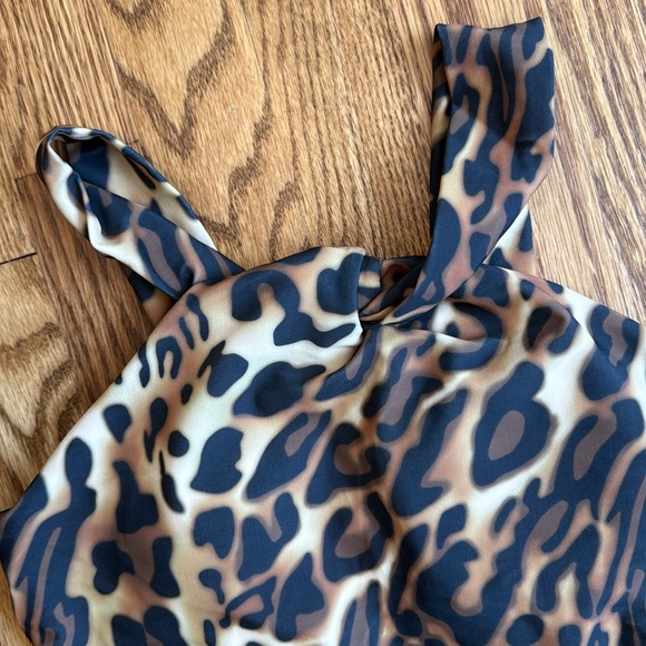 One piece, cheetah print swimsuit - Picture 2 of 3